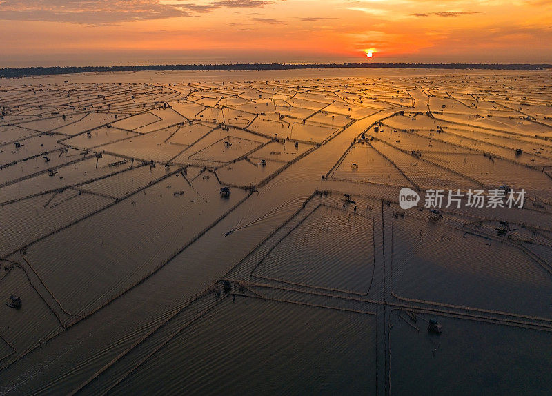 顺化省Tam Giang泻湖的日出